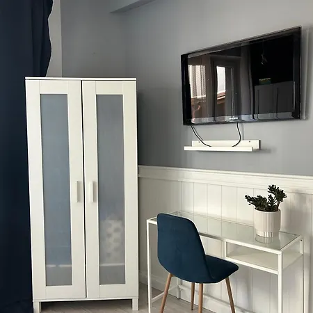Apartamenty I Pokoje Na Zlotej Karwia Exterior photo