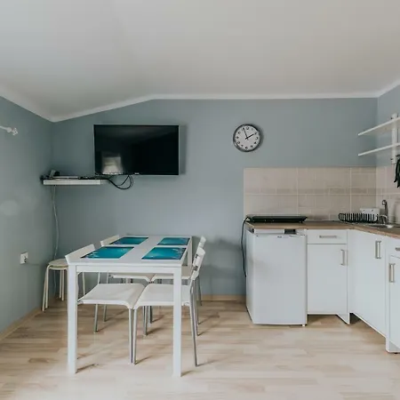 Apartamenty I Pokoje Na Zlotej Karwia Exterior photo