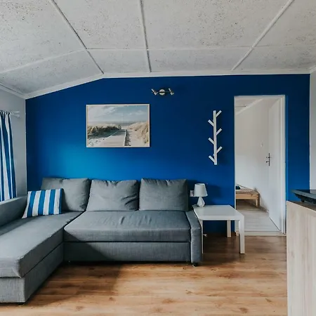 Apartamenty I Pokoje Na Zlotej Karwia Exterior photo