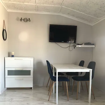 Apartamenty I Pokoje Na Zlotej Karwia Exterior photo